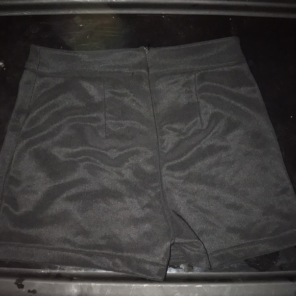 Skirt shorts - Picture 2 of 3